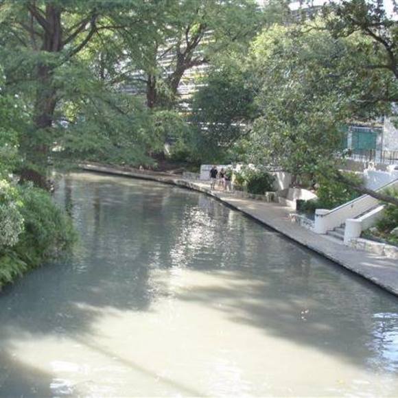 Meet your Posher, Carlos - Picture 1 of 1